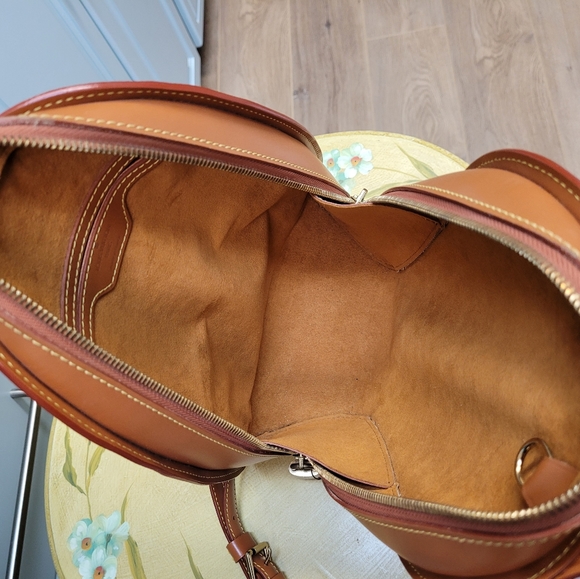 LV Epi Texture Backpack 1999 - Picture 5 of 11